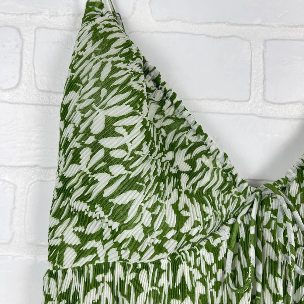 Abercrombie & Fitch Mini babydoll dress green white floral medium Tall - Picture 7 of 13